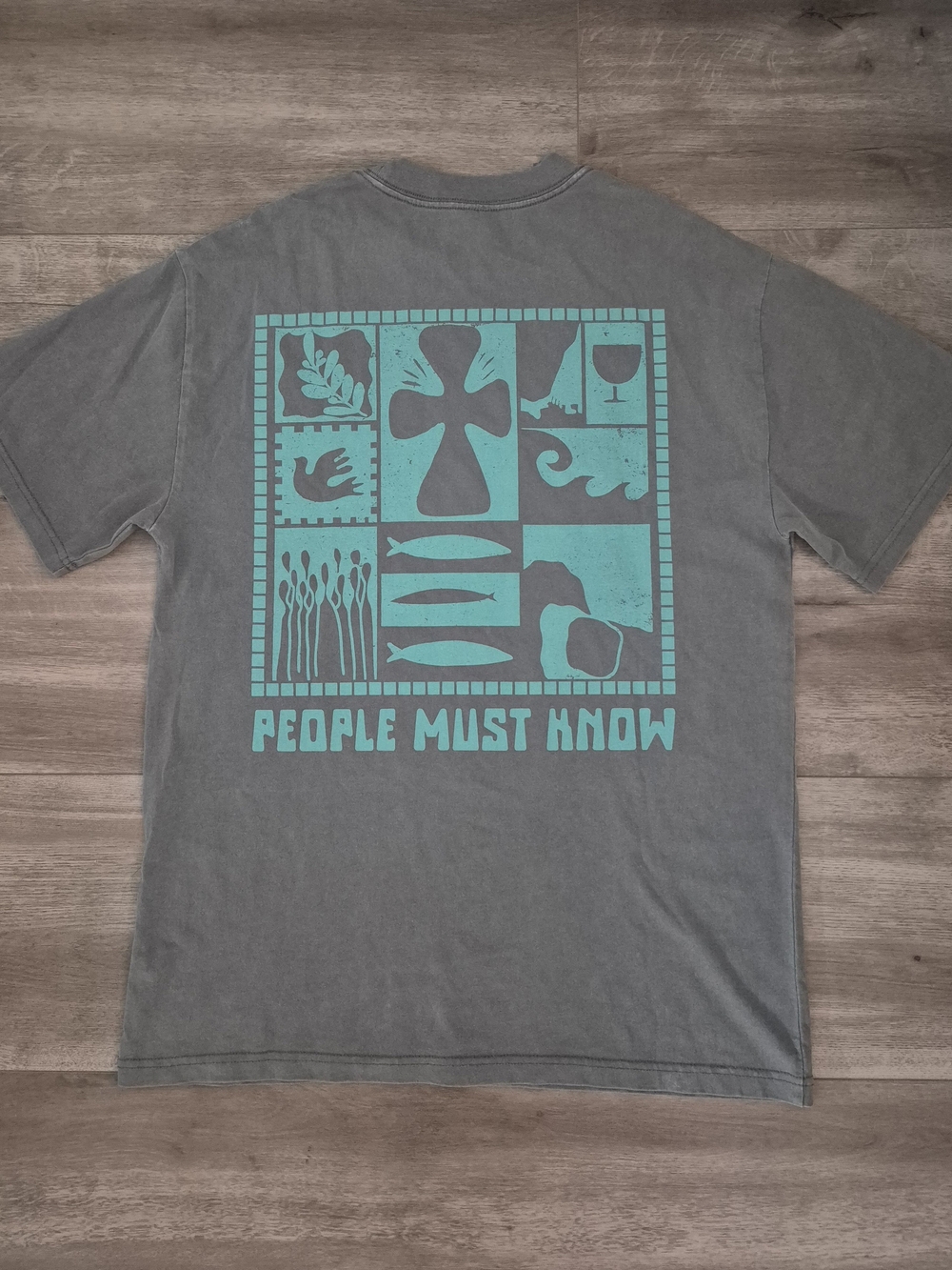The Chosen "People Must Know" Graphic Tee Heavy Faded Gray Adult M Religious